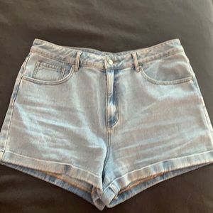 Light wash Jean shorts